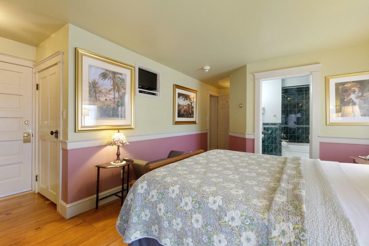 After Eight Bed And Breakfast Ronks Exterior photo